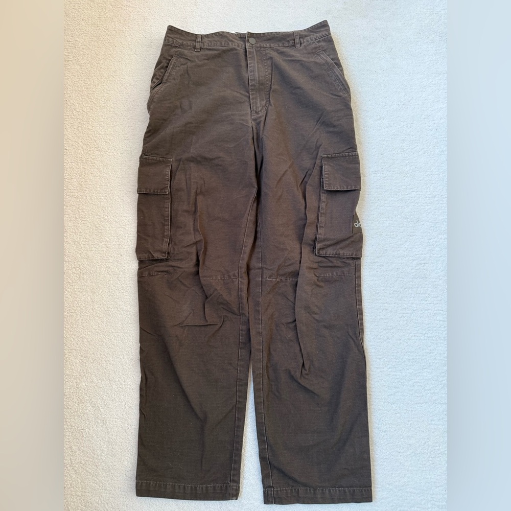 ALO Yoga Men’s Cargo Pants in Dark Brown